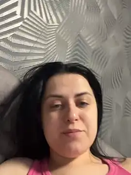 Snapshot of Velliaa chatting on 06/10/26, 07:57 Velliaa online show from 06/10/26, 07:57