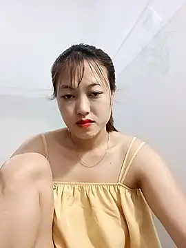 Snapshot of -Bitilu- chatting on 04/14/26, 09:32 -Bitilu- online show from 04/14/26, 09:32
