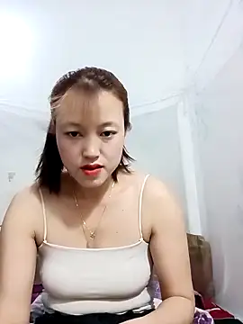 Snapshot of -Bitilu- chatting on 04/17/26, 01:36 -Bitilu- online show from 04/17/26, 01:36