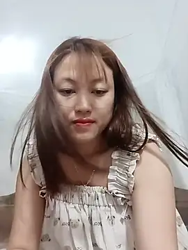 Snapshot of -Bitilu- chatting on 05/18/26, 02:56 -Bitilu- online show from 05/18/26, 02:56