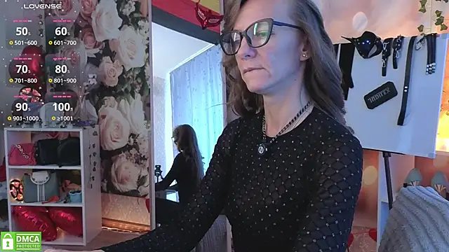 jesica mooonn online show from 06/15/26, 04:58