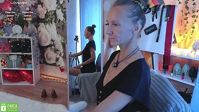 jesica mooonn online show from 06/28/26, 05:02