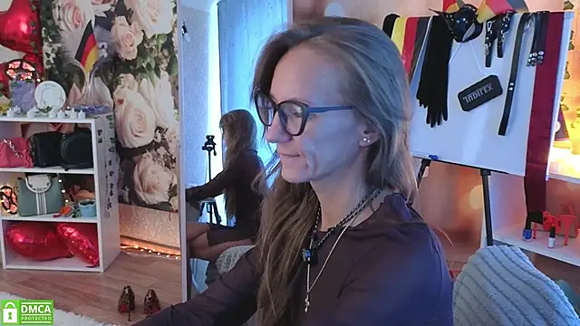 jesica mooonn online show from 06/29/26, 04:19