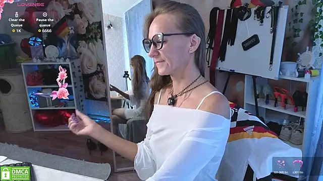 jesica mooonn online show from 07/16/26, 03:56