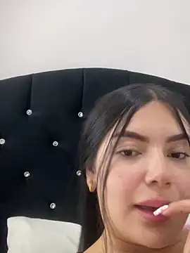Snapshot of Cami_olarte chatting on 06/01/26, 06:15 Cami olarte online show from 06/01/26, 06:15