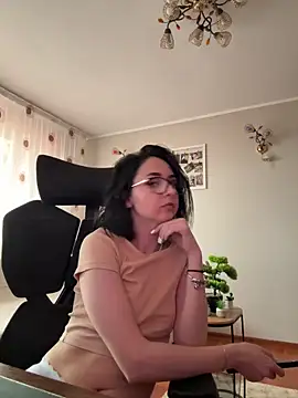 TheaMerve online show from 06/12/26, 02:49