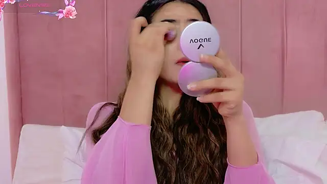 MoollyLove online show from 07/10/26, 12:52