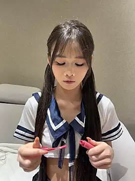 Snapshot of anan_baby chatting on 06/05/26, 01:01 anan baby online show from 06/05/26, 01:01