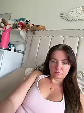 Snapshot of LolaSkyee chatting on 06/01/26, 12:07 LolaSkyee online show from 06/01/26, 12:07