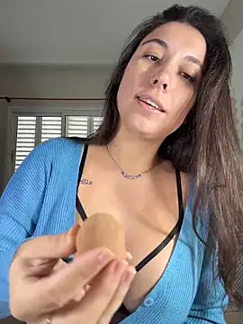 Carolzinhalux69 online show from 05/25/26, 04:24