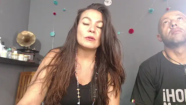 Snapshot of _bonnie_and_clyde chatting on 05/27/26, 08:06 bonnie and clyde online show from 05/27/26, 08:06