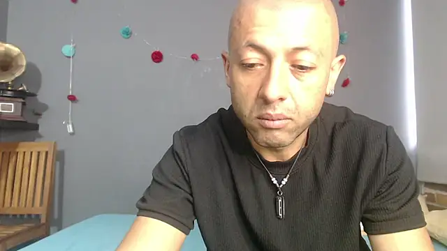 Snapshot of _bonnie_and_clyde chatting on 05/29/26, 10:30 bonnie and clyde online show from 05/29/26, 10:30