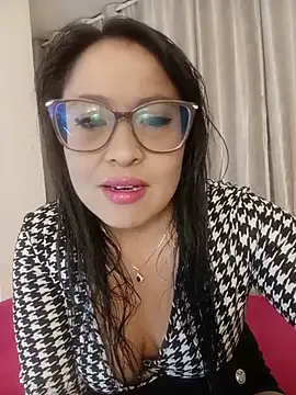 hannabackerr online show from 07/09/26, 10:08