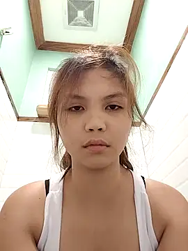 Snapshot of sweet_21_1 chatting on 04/19/26, 08:44 sweet 21 1 online show from 04/19/26, 08:44