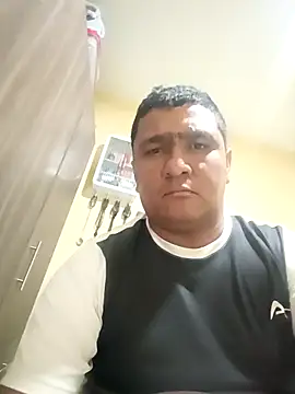 Snapshot of luis20212 chatting on 05/01/26, 04:17 luis20212 online show from 05/01/26, 04:17