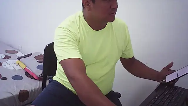 Snapshot of luis20212 chatting on 05/07/26, 08:58 luis20212 online show from 05/07/26, 08:58