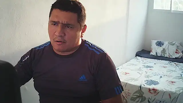 Snapshot of luis20212 chatting on 05/11/26, 10:40 luis20212 online show from 05/11/26, 10:40