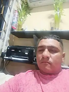 Snapshot of luis20212 chatting on 06/12/26, 02:54 luis20212 online show from 06/12/26, 02:54