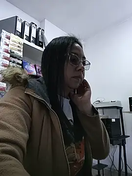 Snapshot of Violeta--7 chatting on 07/14/26, 01:50 Violeta--7 online show from 07/14/26, 01:50