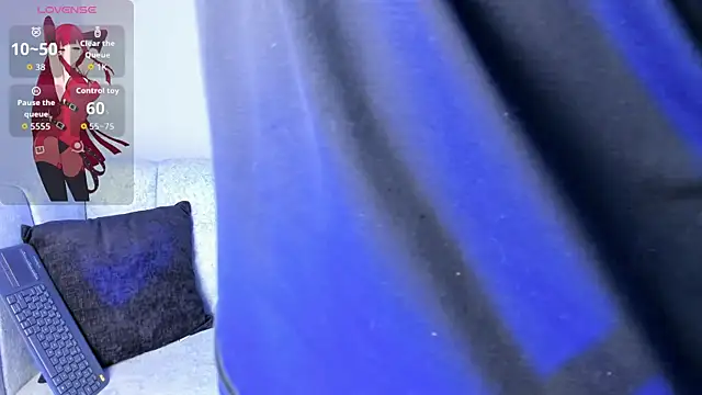 Velvet Noir  online show from 07/01/26, 11:34