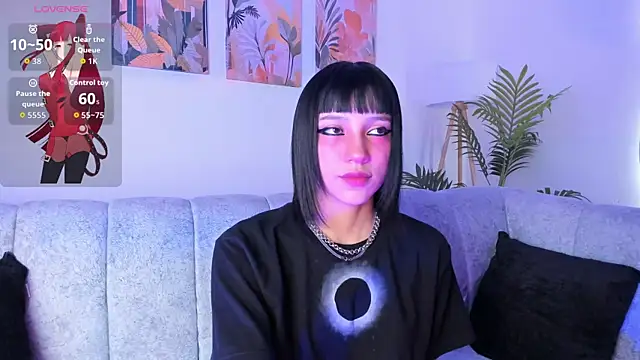 Velvet Noir  online show from 07/03/26, 11:16