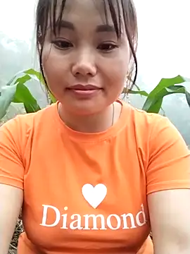 Giang-mylove online show from 04/18/26, 11:03