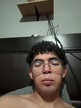 Snapshot of vrgrika chatting on 06/19/26, 06:18 vrgrika online show from 06/19/26, 06:18
