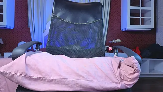 KristinaGriner online show from 07/04/26, 10:49