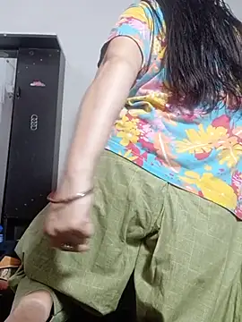 Sexyy Bhabhi 143 online show from 07/20/26, 01:09