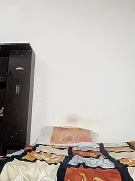 Sexyy Bhabhi 143 online show from 07/27/26, 11:23