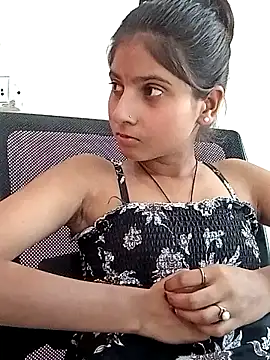 Snapshot of TANU01990 chatting on 04/09/26, 06:41 TANU01990 online show from 04/09/26, 06:41