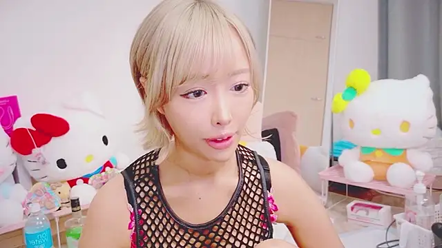 baby  cherry   online show from 06/12/26, 12:15