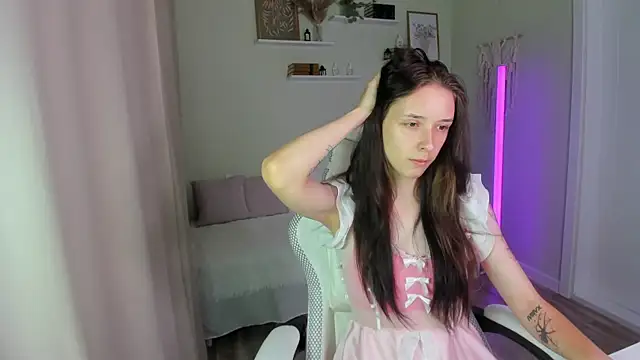 AnnaOddy online show from 06/26/26, 02:38
