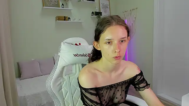 AnnaOddy online show from 06/29/26, 02:51