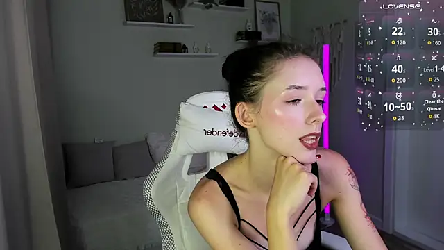 AnnaOddy online show from 07/04/26, 06:30