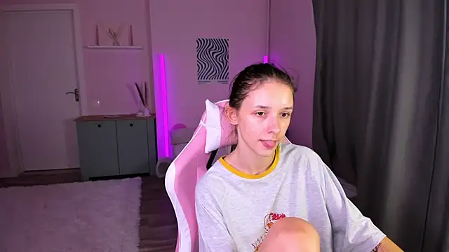 AnnaOddy online show from 07/29/26, 07:06