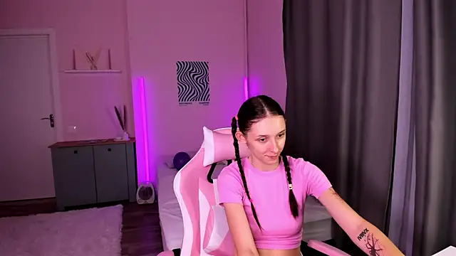 AnnaOddy online show from 08/03/26, 07:07