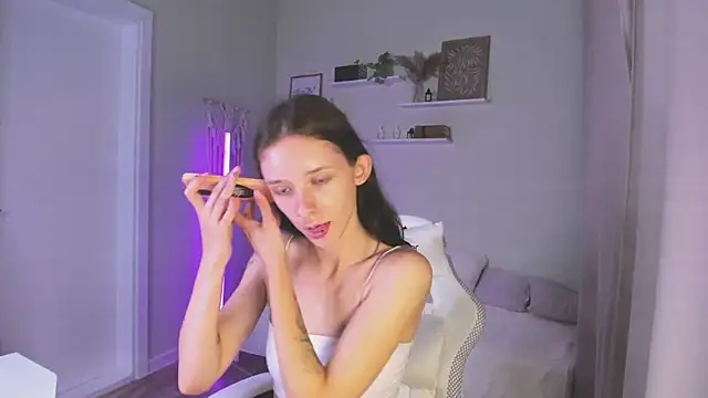 AnnaOddy online show from 08/04/26, 01:42