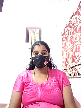 Snapshot of tamilratchasii chatting on 05/07/26, 05:07 tamilratchasii online show from 05/07/26, 05:07