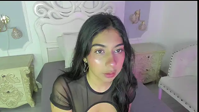 Snapshot of elizathx chatting on 04/10/26, 11:59 elizathx online show from 04/10/26, 11:59