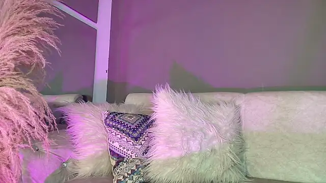 Zoee 8 online show from 07/11/26, 10:33