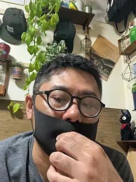Snapshot of RYUICHI_1919 chatting on 05/31/26, 12:45 RYUICHI 1919 online show from 05/31/26, 12:45