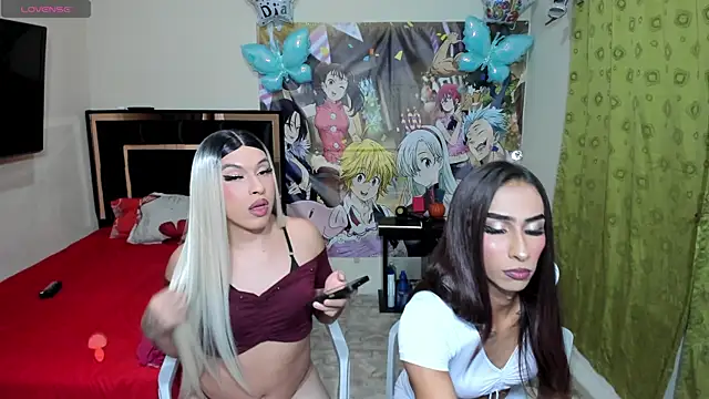 Snapshot of beautiful_hotgirls chatting on 06/07/26, 04:38 beautiful hotgirls online show from 06/07/26, 04:38