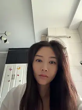 Snapshot of yuanpu0925 chatting on 06/21/26, 11:51 yuanpu0925 online show from 06/21/26, 11:51