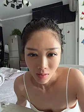 Snapshot of yuanpu0925 chatting on 07/15/26, 11:32 yuanpu0925 online show from 07/15/26, 11:32