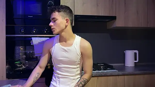 MaxWoolf online show from 06/03/26, 01:57