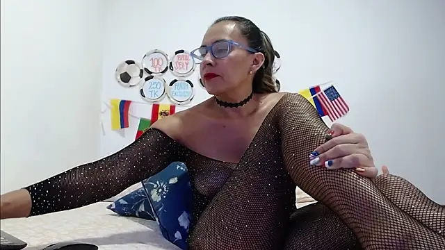 Snapshot of ThaliaGray_ chatting on 06/04/26, 10:10 ThaliaGray online show from 06/04/26, 10:10