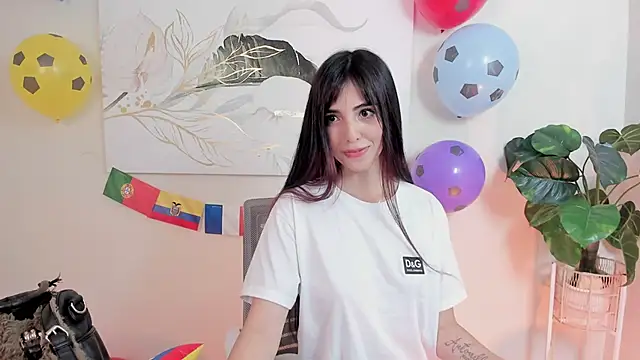 crystal arlette  online show from 06/19/26, 02:32