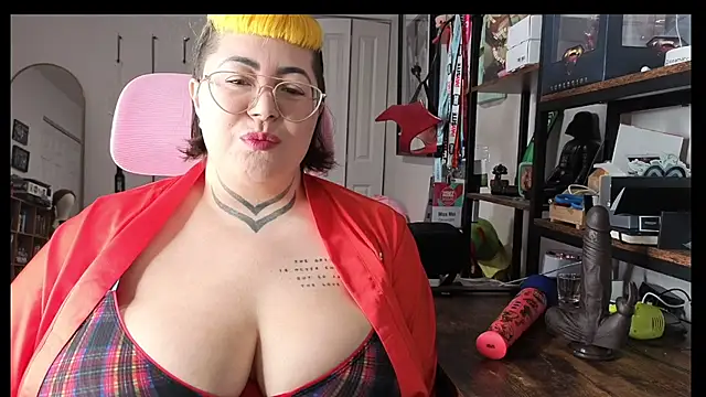 Snapshot of meiafterdark chatting on 07/27/26, 11:34 meiafterdark online show from 07/27/26, 11:34