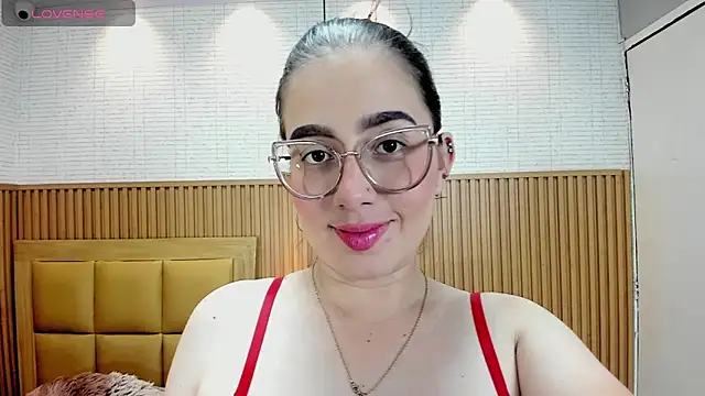 Snapshot of SAMANTHAFIORE2 chatting on 06/12/26, 07:35 SAMANTHAFIORE2 online show from 06/12/26, 07:35